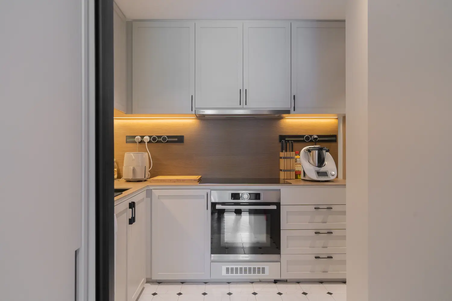 The Real Design - Modern / Contemporary -  - New Condo - $90,000