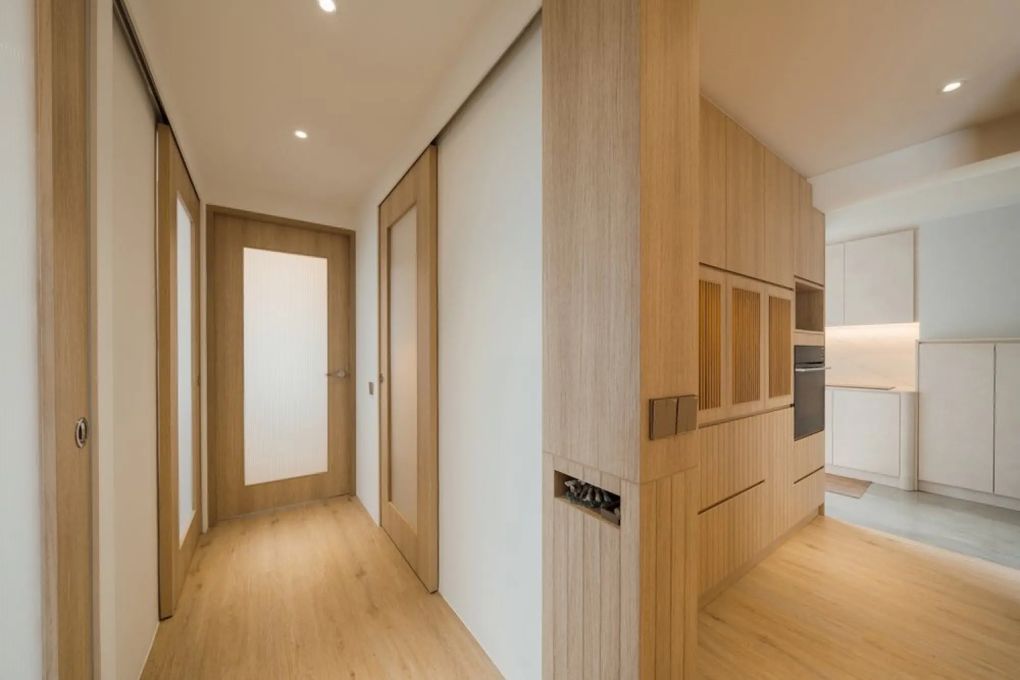 Ngieng Spatial Design - Minimalistic / Scandinavian - Corridor Area - Resale Condo - $130,000