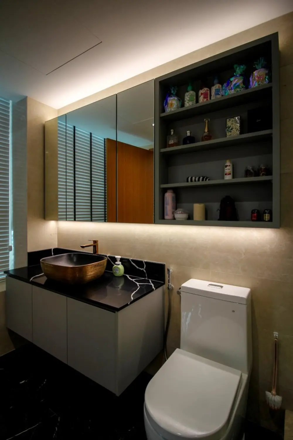 Ngieng Spatial Design - Luxury / Glamorous - Bath 1 - Resale Landed - $185,000