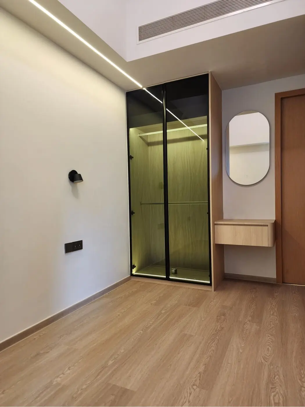 Reno Reno - Minimalistic / Scandinavian - Bedroom Dresser - Resale Condo - $60,000