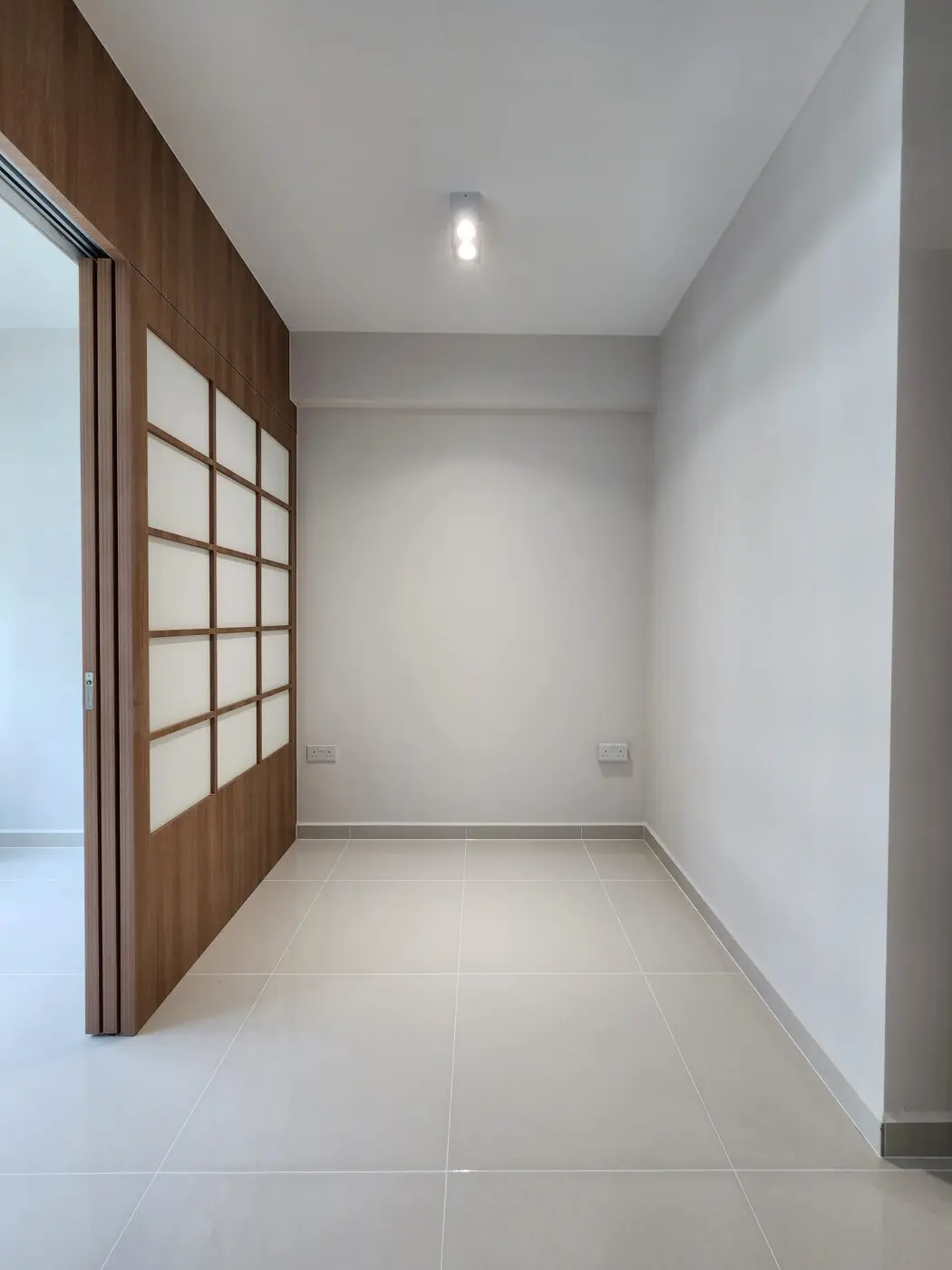 Reno Reno - Modern / Contemporary -  - Resale HDB - $70,000