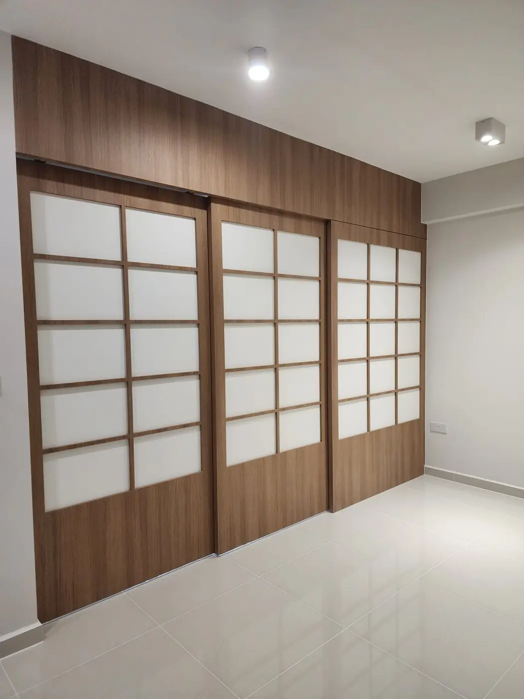 Reno Reno - Modern / Contemporary -  - Resale HDB - $70,000