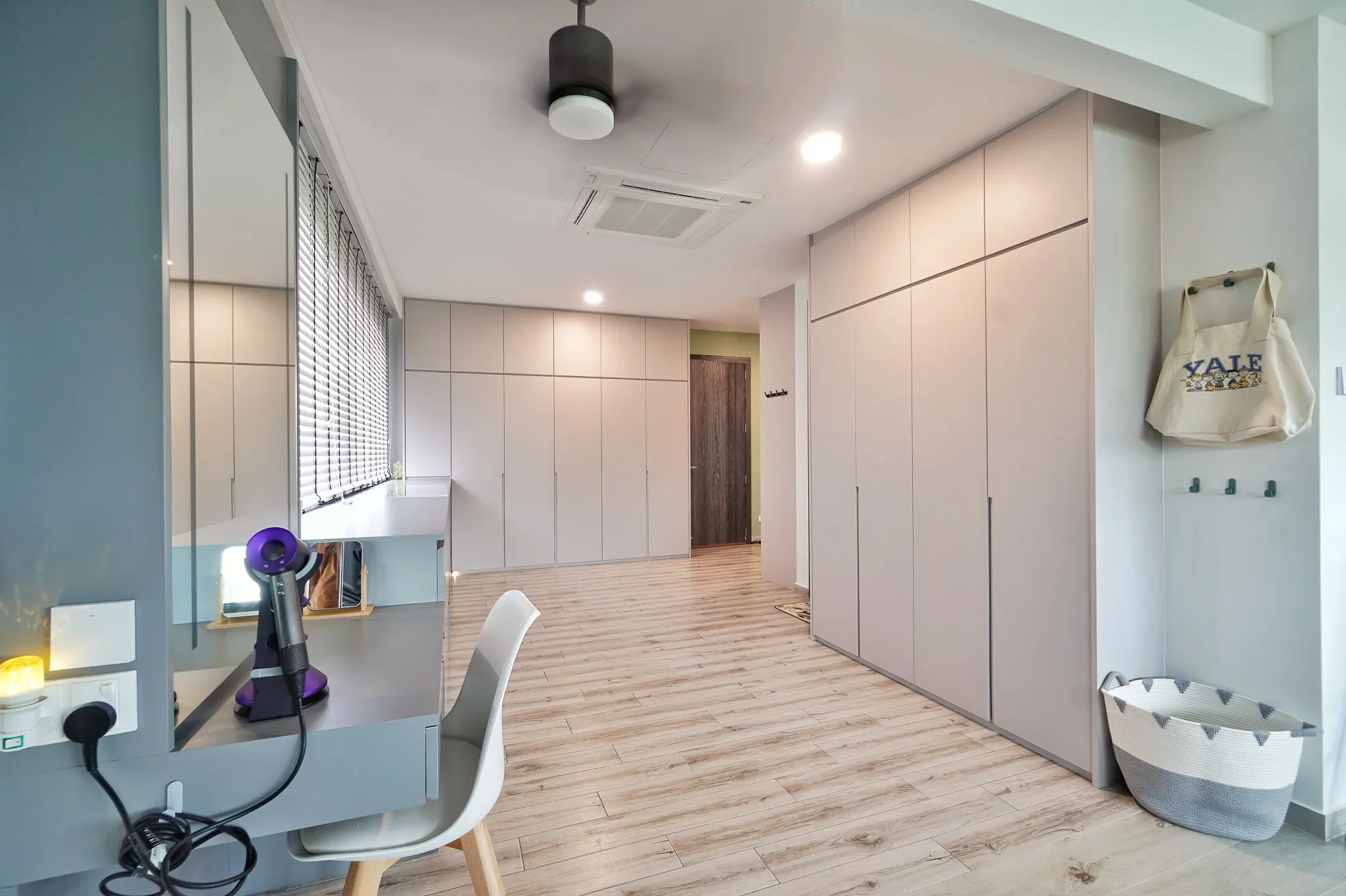 Groove Interior - Modern / Contemporary - Walk-in Wardrobe - Existing Landed - $120,000
