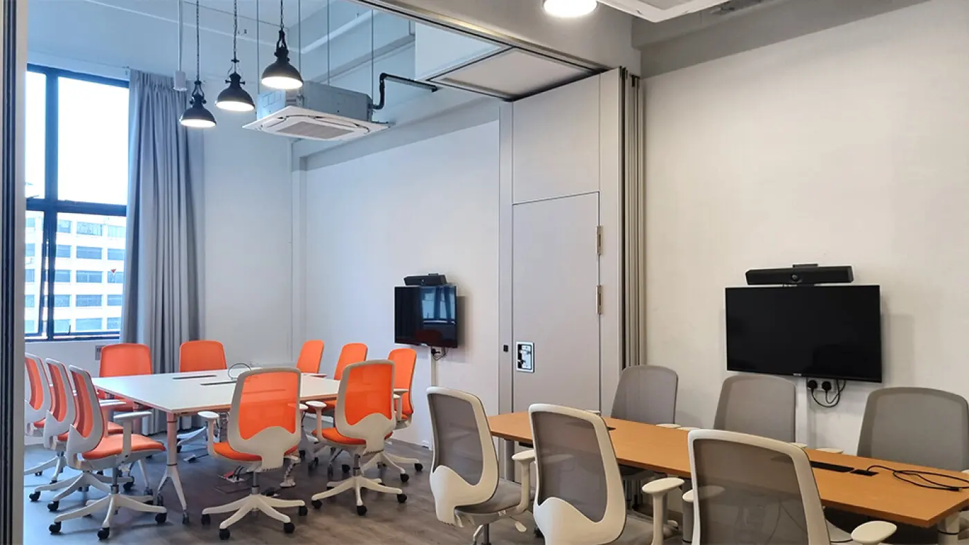 Triz Arte - Modern / Contemporary - middle & small conference room - Resale Commercial - $160,000